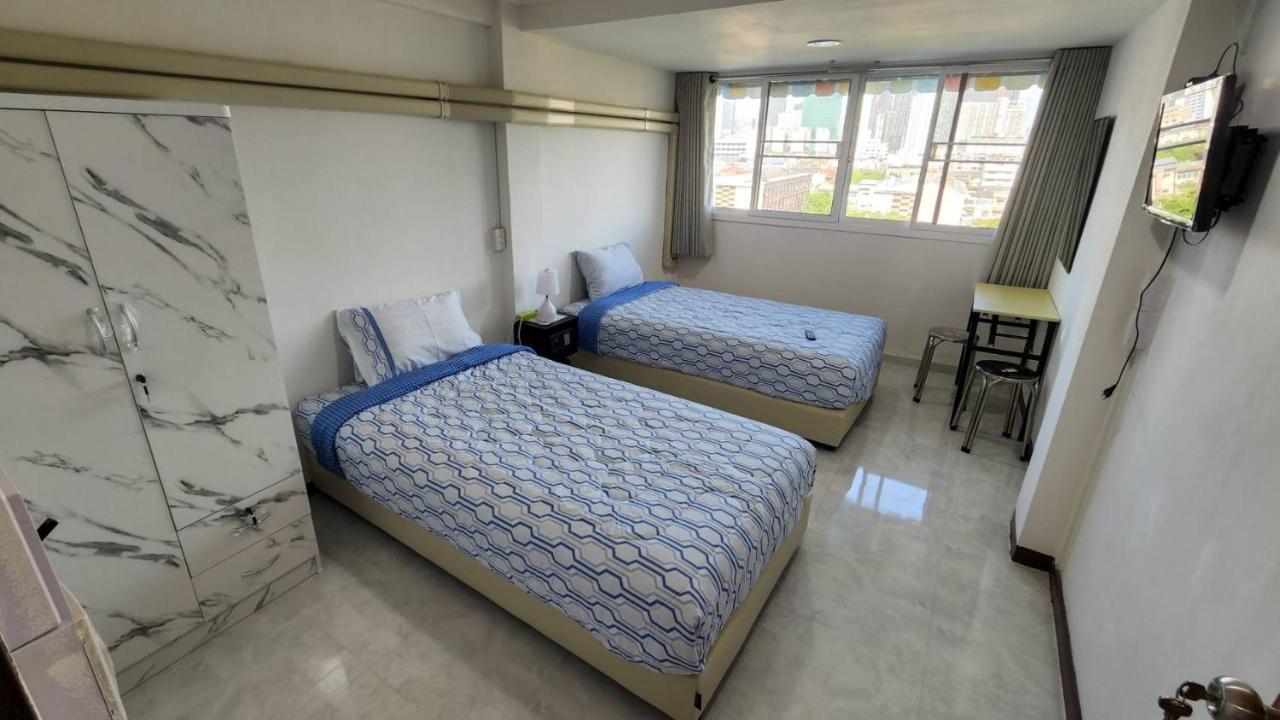 Apartment A4 Dindaeng Bangkok Exteriör bild