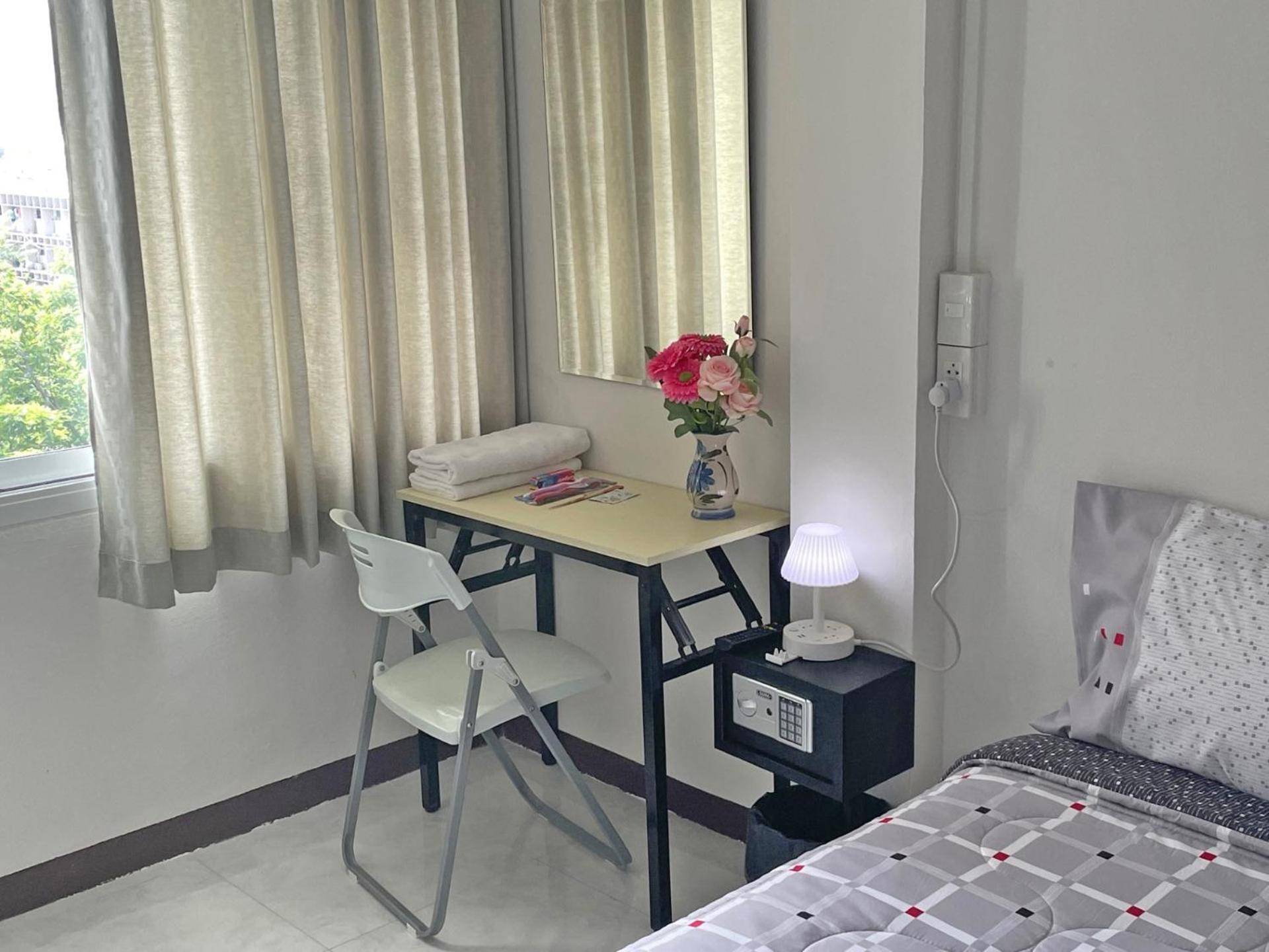 Apartment A4 Dindaeng Bangkok Exteriör bild
