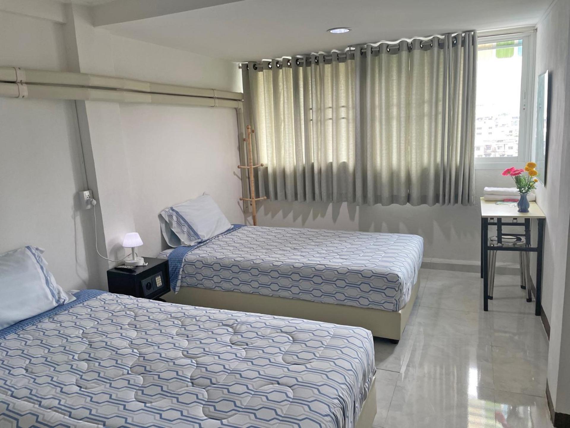 Apartment A4 Dindaeng Bangkok Exteriör bild