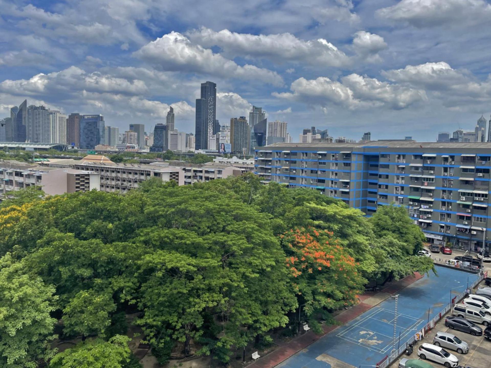Apartment A4 Dindaeng Bangkok Exteriör bild